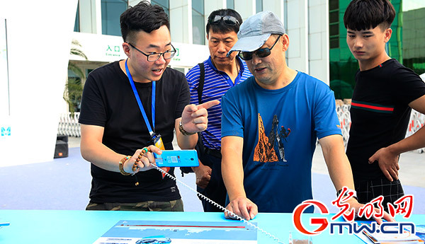 光明网推出AR科普产品 军事装备“活”起来 光明网推出AR科普产品 军事装备“活”起来