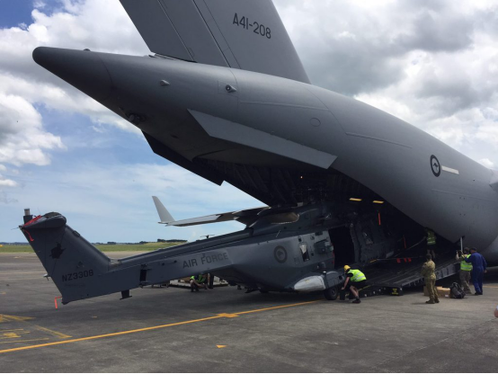 同样是大型军用运输机,环球霸王C-17强在哪里?